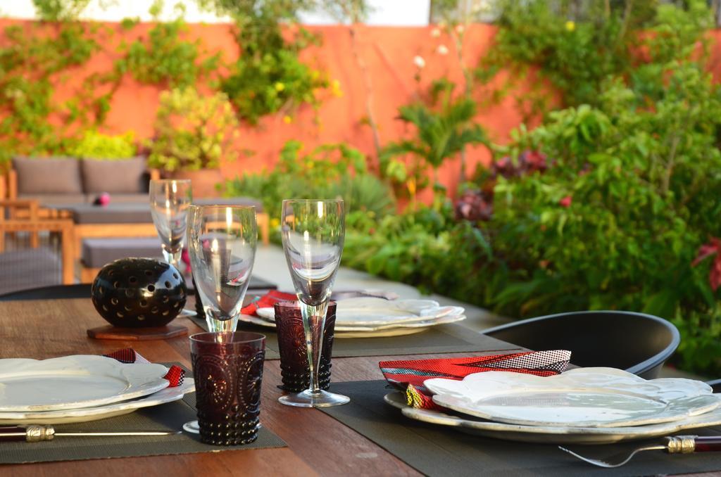 Hotel Maison Rouge Cotonou Buitenkant foto
