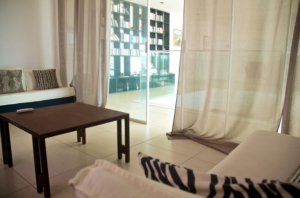 Hotel Maison Rouge Cotonou Buitenkant foto