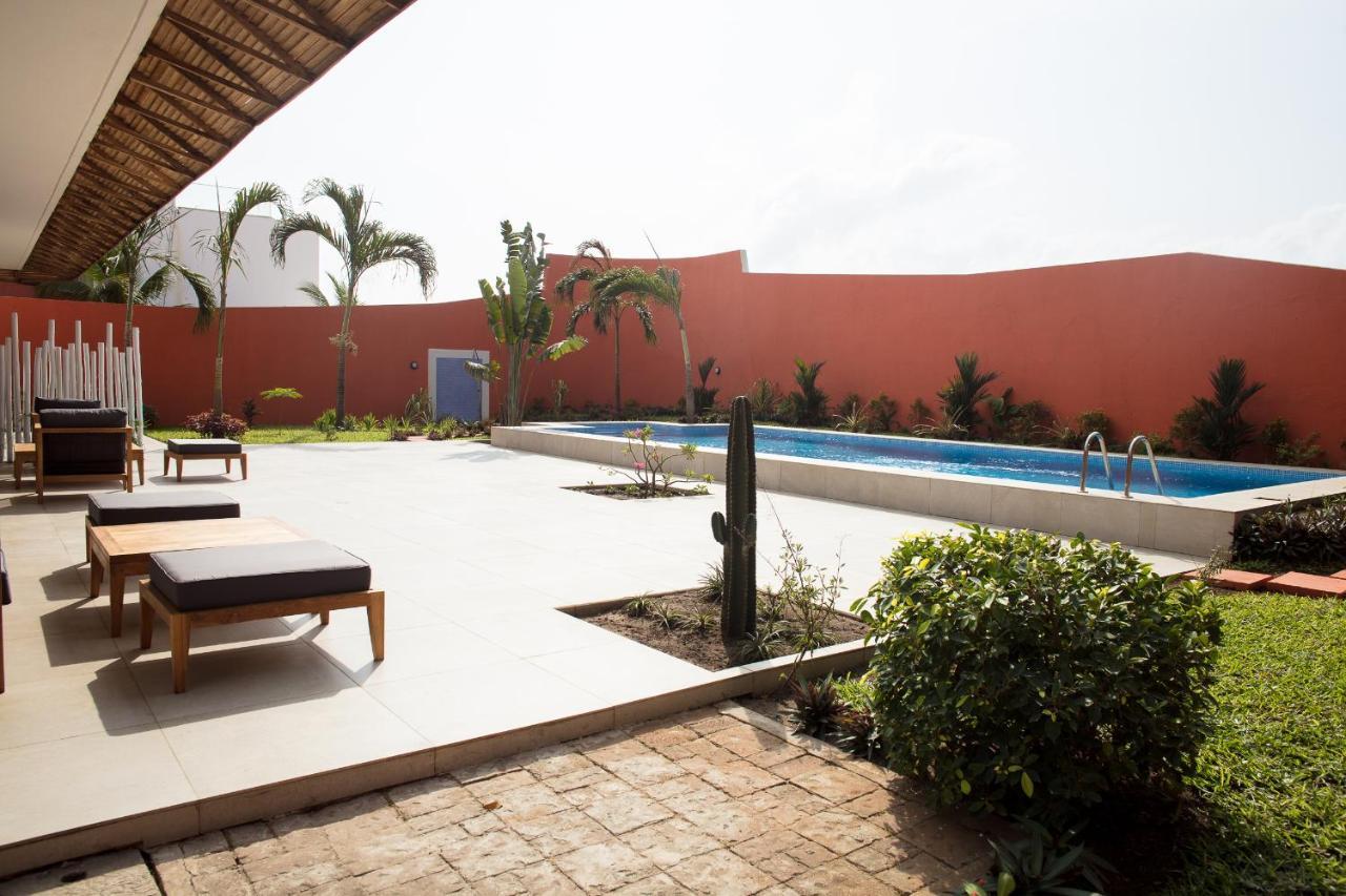 Hotel Maison Rouge Cotonou Buitenkant foto