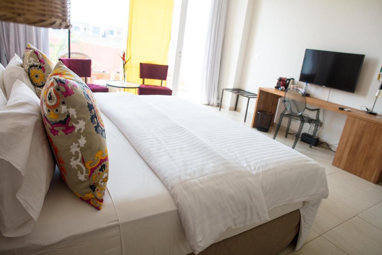 Hotel Maison Rouge Cotonou Buitenkant foto